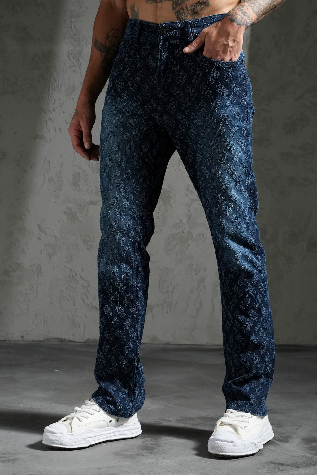 JEANS STRAIGHT A MOTIF