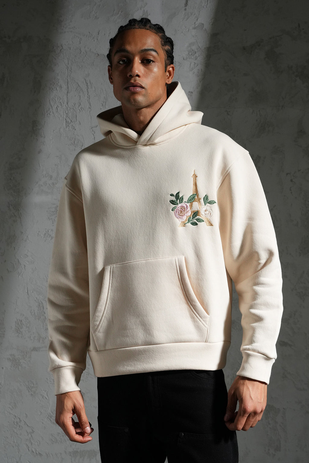 SWEAT A CAPUCHE A MOTIF